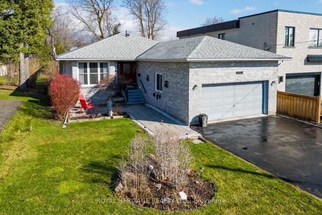 360 Sheppard Ave, House detached with 2 bedrooms, 3 bathrooms and 8 parking in Pickering ON | Image 1