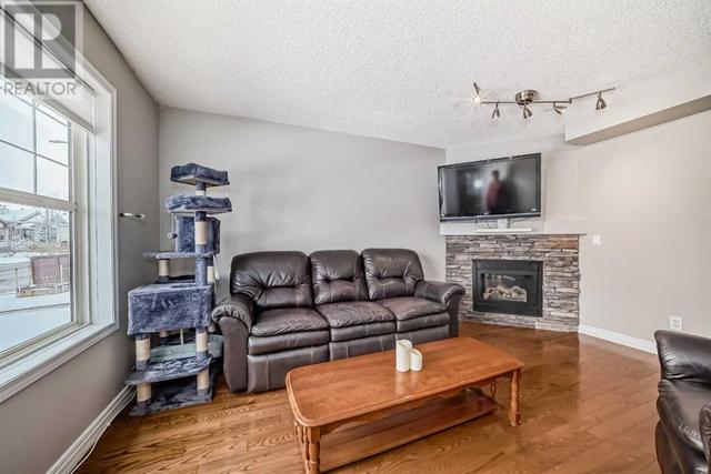 163 Eversyde Circle Sw, House detached with 4 bedrooms, 2 bathrooms and 2 parking in Calgary AB | Image 7