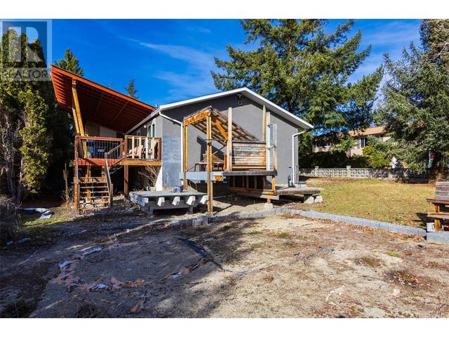 1210 Panorama Lane, House detached with 6 bedrooms, 3 bathrooms and 9 parking in Kelowna BC | Image 3