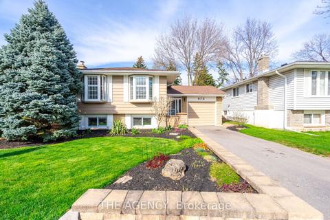 675 Woodview Rd, House detached with 3 bedrooms, 2 bathrooms and 3 parking in Burlington ON | Card Image