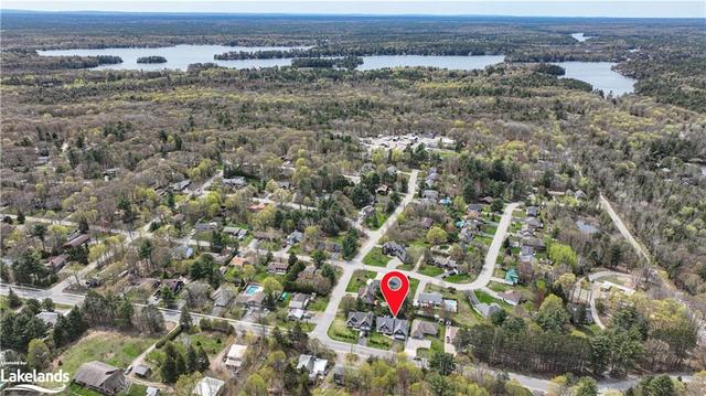 961 Muskoka Beach Road, House detached with 3 bedrooms, 2 bathrooms and 4 parking in Gravenhurst ON | Image 2