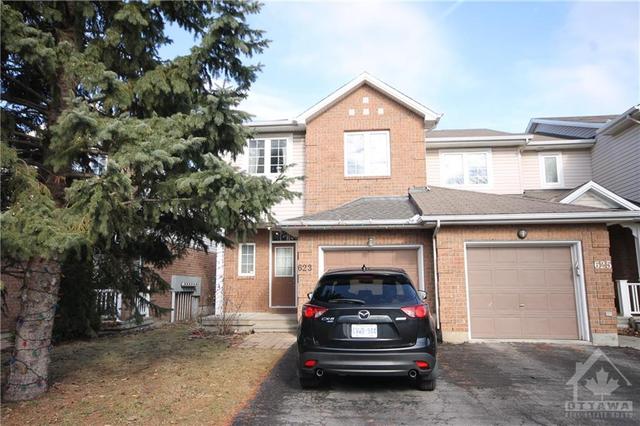 623 Wild Shore Crescent, Townhouse with 3 bedrooms, 3 bathrooms and 3 parking in Ottawa ON | Image 1