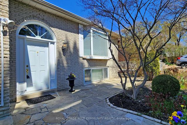 24 Banquo Rd, House detached with 4 bedrooms, 2 bathrooms and 6 parking in Markham ON | Image 23