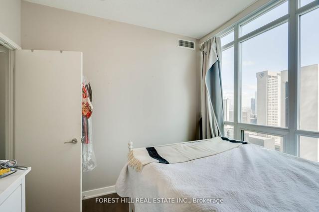 2607 - 126 Simcoe St, Condo with 2 bedrooms, 1 bathrooms and 0 parking in Toronto ON | Image 11