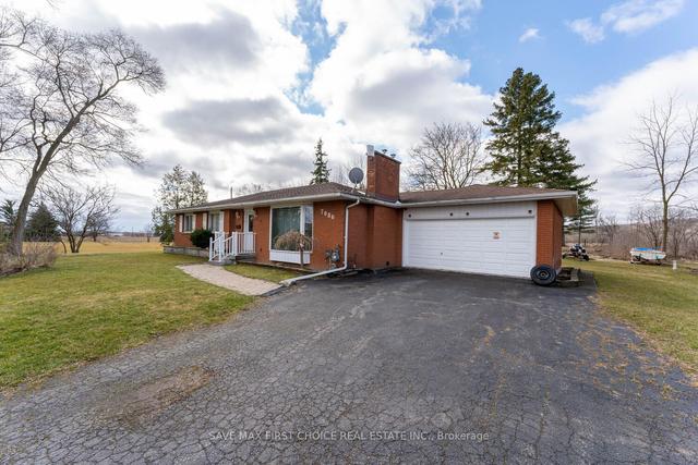 7086 Tremaine Rd, House detached with 3 bedrooms, 3 bathrooms and 6 parking in Milton ON | Image 18