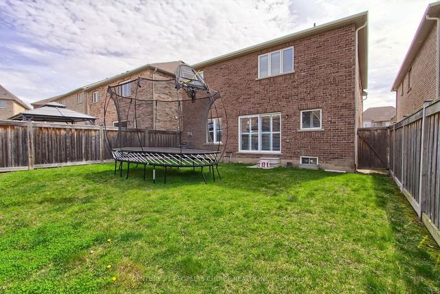7 Sandino Cres, House detached with 4 bedrooms, 4 bathrooms and 4 parking in Brampton ON | Image 21