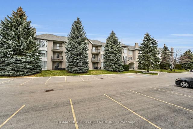 201 - 970 Golf Links Rd, Condo with 2 bedrooms, 2 bathrooms and 1 parking in Hamilton ON | Image 12