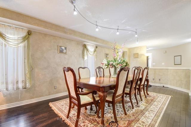 1045 Knotty Pine Grve, House detached with 4 bedrooms, 4 bathrooms and 6 parking in Mississauga ON | Image 2