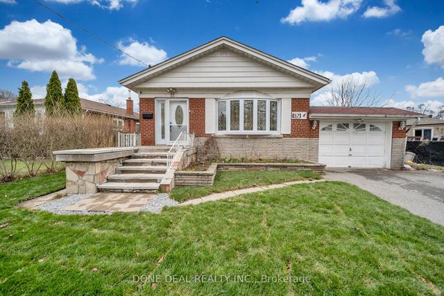 57 Blakemanor Blvd, House detached with 3 bedrooms, 2 bathrooms and 5 parking in Toronto ON | Image 1