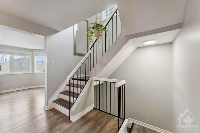 312 Fernleaf Crescent, House detached with 3 bedrooms, 3 bathrooms and 3 parking in Ottawa ON | Image 16