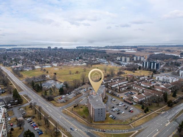 408 - 17 Eldon Hall Pl, Condo with 2 bedrooms, 1 bathrooms and 1 parking in Kingston ON | Image 27