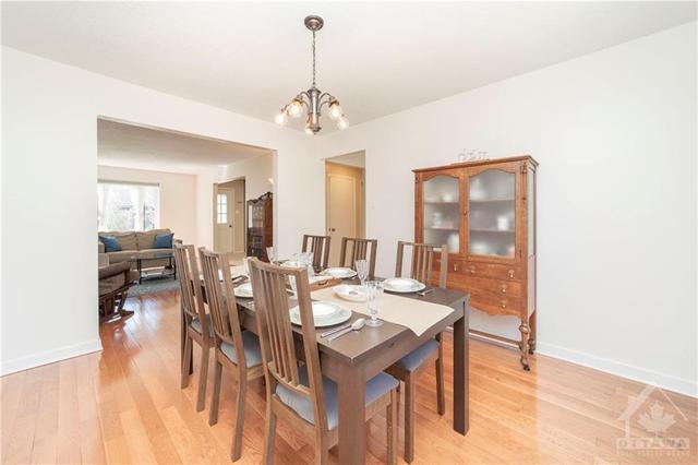 20 Canbury Crescent, House detached with 3 bedrooms, 3 bathrooms and 4 parking in Ottawa ON | Image 14