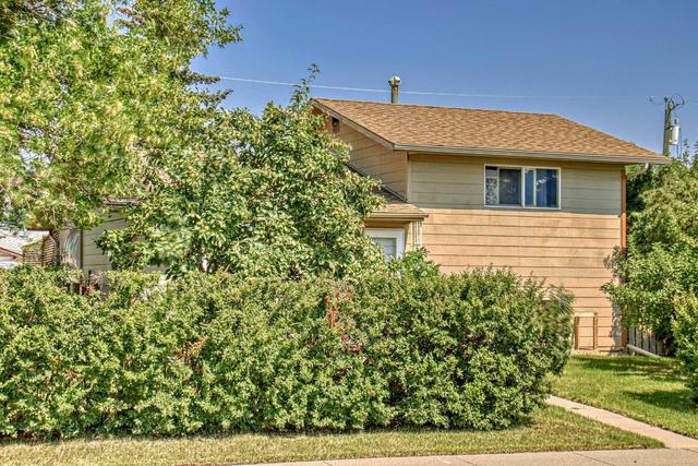 1344 Pennsburg Road Se, House detached with 3 bedrooms, 1 bathrooms and 2 parking in Calgary AB | Image 1
