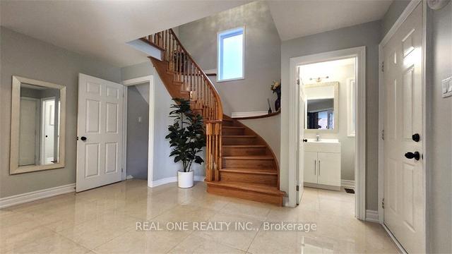 5788 Greensboro Dr, House detached with 4 bedrooms, 4 bathrooms and 4 parking in Mississauga ON | Image 5