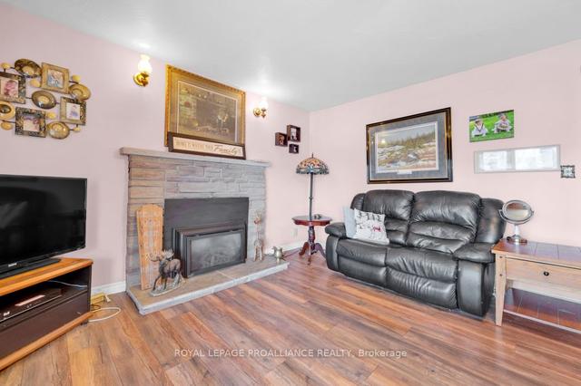 301 Sherry Rd, House detached with 3 bedrooms, 2 bathrooms and 9 parking in Tweed ON | Image 37