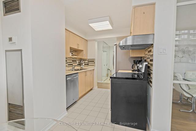 1204 - 330 Rathburn Rd W, Condo with 2 bedrooms, 2 bathrooms and 2 parking in Mississauga ON | Image 5