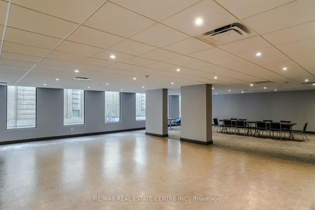 1612 - 45 Carlton St, Condo with 2 bedrooms, 2 bathrooms and 1 parking in Toronto ON | Image 29