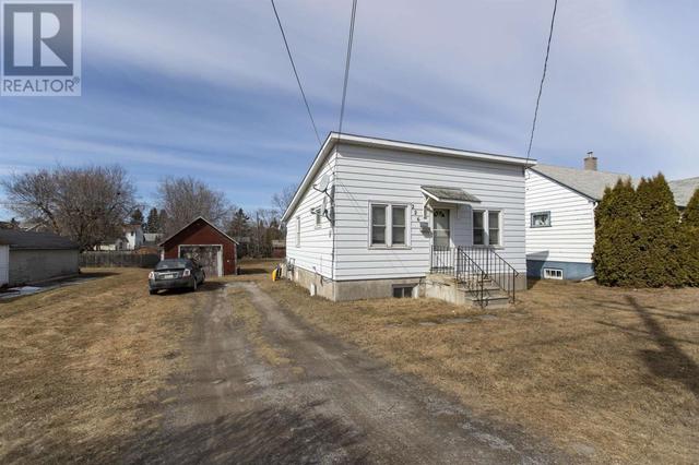 226 High St N, House detached with 4 bedrooms, 1 bathrooms and null parking in Thunder Bay ON | Image 28