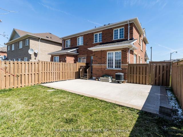 2 Wicklow Rd, House semidetached with 3 bedrooms, 4 bathrooms and 3 parking in Brampton ON | Image 26
