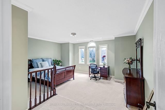 54 Charing Cres, House detached with 4 bedrooms, 5 bathrooms and 7 parking in Aurora ON | Image 19