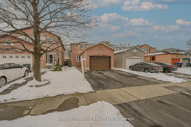 68 Merganser Cres, House detached with 3 bedrooms, 3 bathrooms and 3 parking in Brampton ON | Image 12