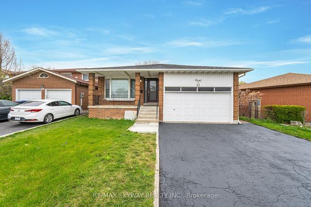 13 Panorama Cres, House detached with 3 bedrooms, 3 bathrooms and 6 parking in Brampton ON | Image 1