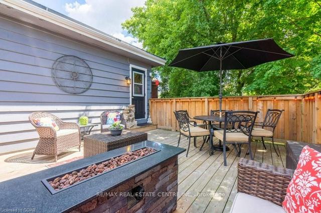 448 Woolwich St, House detached with 4 bedrooms, 3 bathrooms and 4 parking in Guelph ON | Image 25