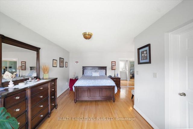 17 Gram St, House detached with 4 bedrooms, 4 bathrooms and 6 parking in Vaughan ON | Image 5