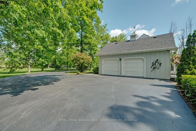2142 #1 Side Rd, House detached with 4 bedrooms, 3 bathrooms and 12 parking in Burlington ON | Image 40