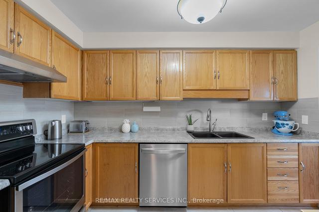 24 - 74 Heathcliffe Sq, Townhouse with 3 bedrooms, 2 bathrooms and 2 parking in Brampton ON | Image 10
