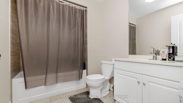 19 Benjamin Boake Tr, House semidetached with 3 bedrooms, 3 bathrooms and 4 parking in Toronto ON | Image 19