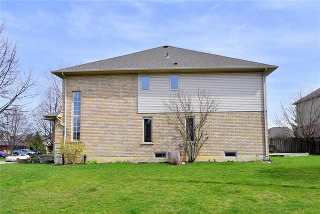 29 Grassyplain Drive, House detached with 5 bedrooms, 3 bathrooms and 4 parking in Hamilton ON | Image 42