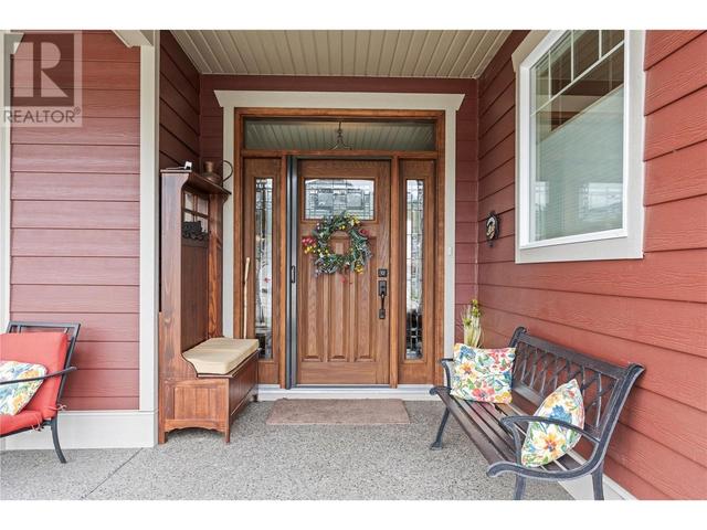 600 Nighthawk Avenue, House detached with 3 bedrooms, 2 bathrooms and 4 parking in Okanagan (Part) 1 BC | Image 4