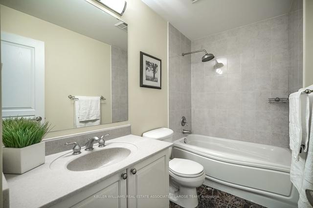 310 - 80 Port St E, Condo with 2 bedrooms, 3 bathrooms and 2 parking in Mississauga ON | Image 29
