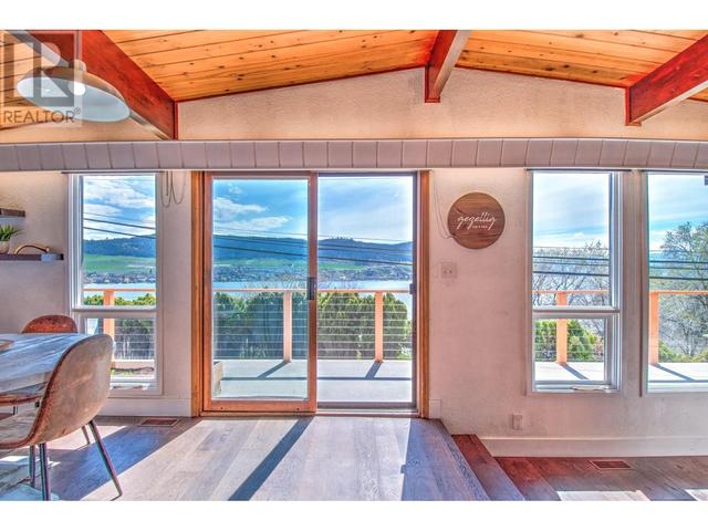 7327 Tronson Road, House detached with 3 bedrooms, 2 bathrooms and 3 parking in Vernon BC | Image 12