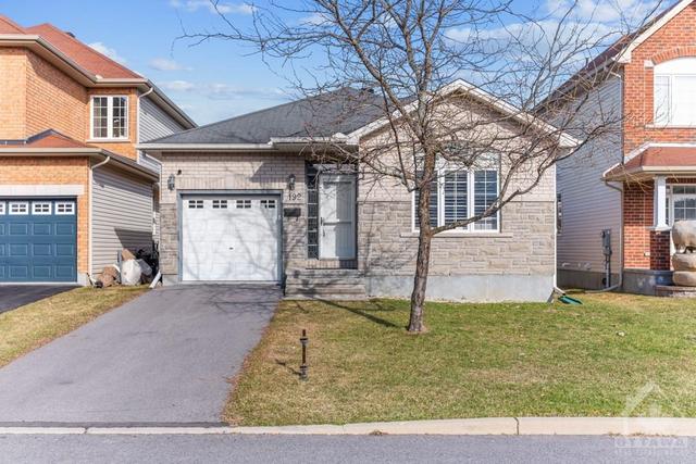 192 Felicity Crescent, House detached with 4 bedrooms, 3 bathrooms and 3 parking in Ottawa ON | Image 1