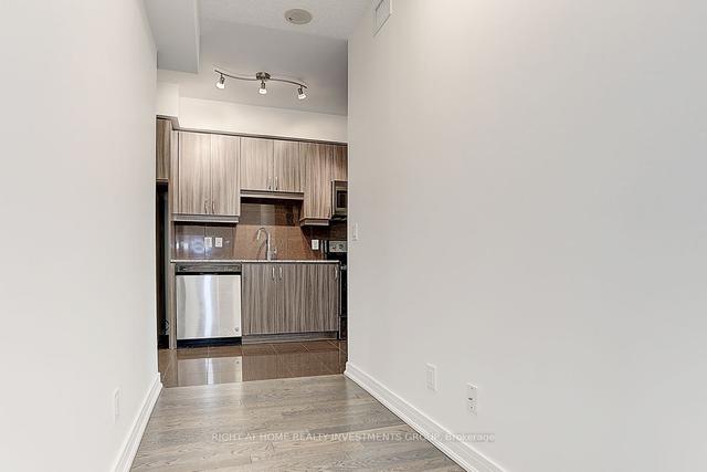 1713 - 9205 Yonge St, Condo with 1 bedrooms, 1 bathrooms and 1 parking in Richmond Hill ON | Image 13