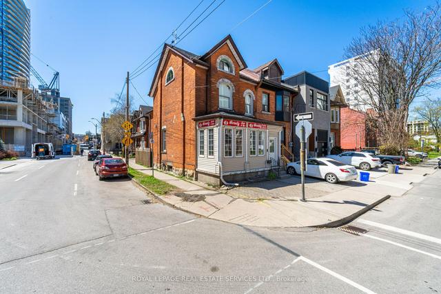 123 Market St, House semidetached with 5 bedrooms, 3 bathrooms and 1 parking in Hamilton ON | Image 23