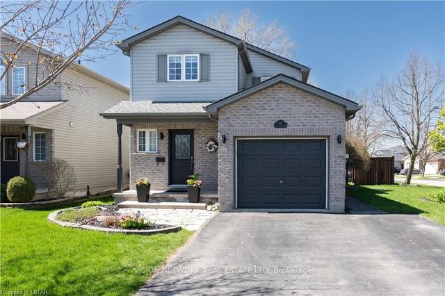 167 Crimson Cres, House detached with 3 bedrooms, 3 bathrooms and 5 parking in London ON | Image 1