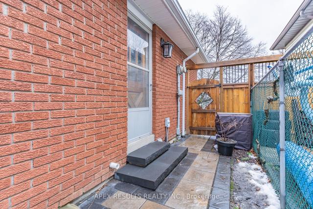 52 Boston Cres, House detached with 3 bedrooms, 2 bathrooms and 3 parking in Hamilton ON | Image 26