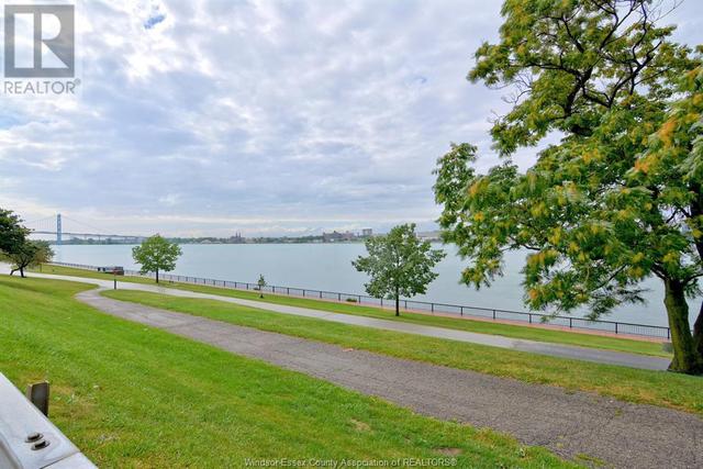 1204 - 1225 Riverside Drive West, Condo with 2 bedrooms, 3 bathrooms and null parking in Windsor ON | Image 36