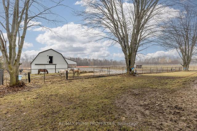 375 Ogemah Rd, House detached with 5 bedrooms, 2 bathrooms and 21 parking in Kawartha Lakes ON | Image 11