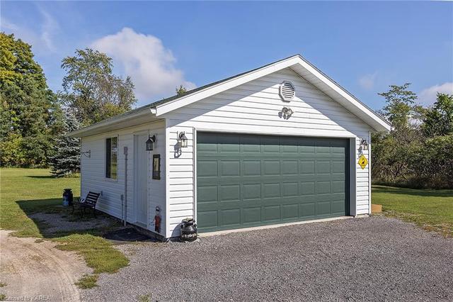 302 Burridge Road, House detached with 3 bedrooms, 2 bathrooms and 7 parking in South Frontenac ON | Image 32