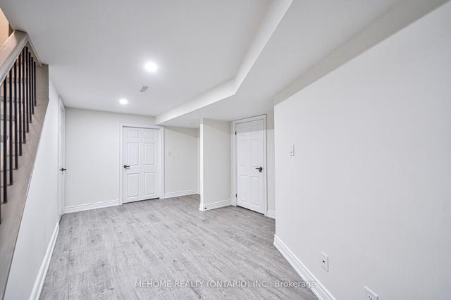 20 Bishop Cres, House detached with 4 bedrooms, 4 bathrooms and 6 parking in Markham ON | Image 25