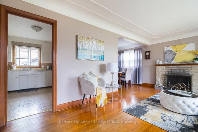 4 James Ave, House detached with 3 bedrooms, 1 bathrooms and 4 parking in Hamilton ON | Image 39