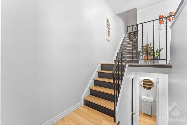d - 25 Forester Crescent, Townhouse with 3 bedrooms, 2 bathrooms and 1 parking in Ottawa ON | Image 25