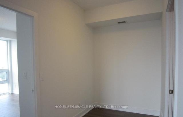 1201 - 318 Richmond St W, Condo with 1 bedrooms, 1 bathrooms and 0 parking in Toronto ON | Image 2