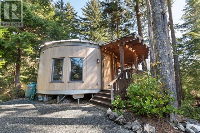 1015 Peninsula Rd, Home with 0 bedrooms, 0 bathrooms and null parking in Ucluelet BC | Image 28