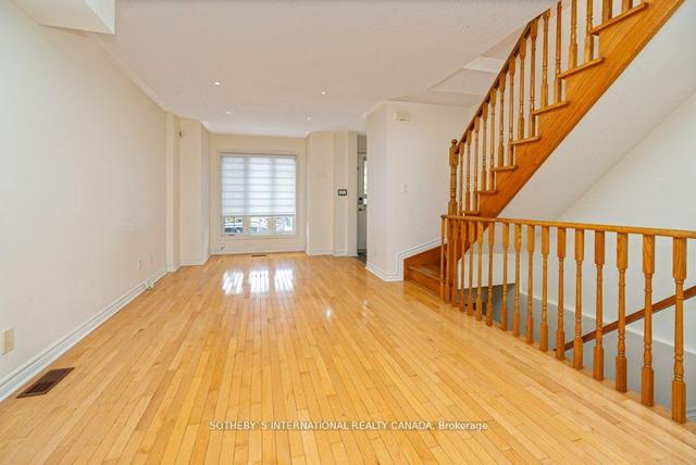 49 Rutland St, House semidetached with 4 bedrooms, 4 bathrooms and 2 parking in Toronto ON | Image 23