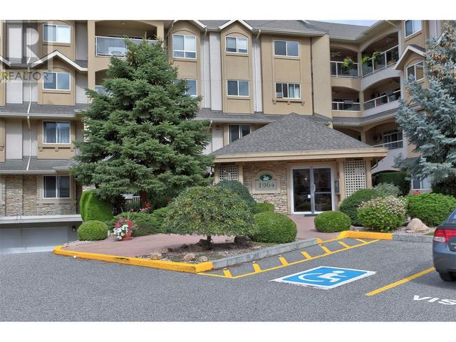 402 - 1964 Enterprise Way, Condo with 2 bedrooms, 2 bathrooms and 1 parking in Kelowna BC | Image 43